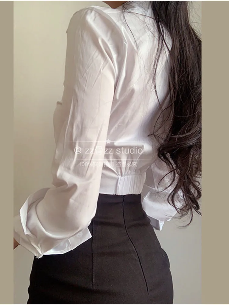 Привлекательная Офисная Женская белая рубашка womпорайзер с V-образным вырезом