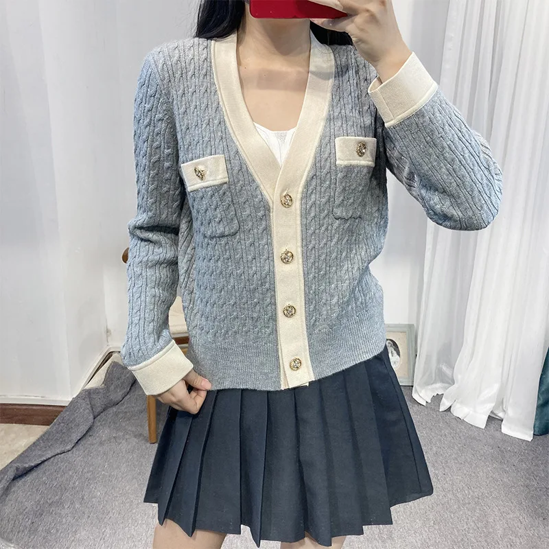 V-neck Metal Button Knitted Cardigan 2022 Autumn New Commuter Multi-pocket Single-breasted Jacket Top Women Free Shipping