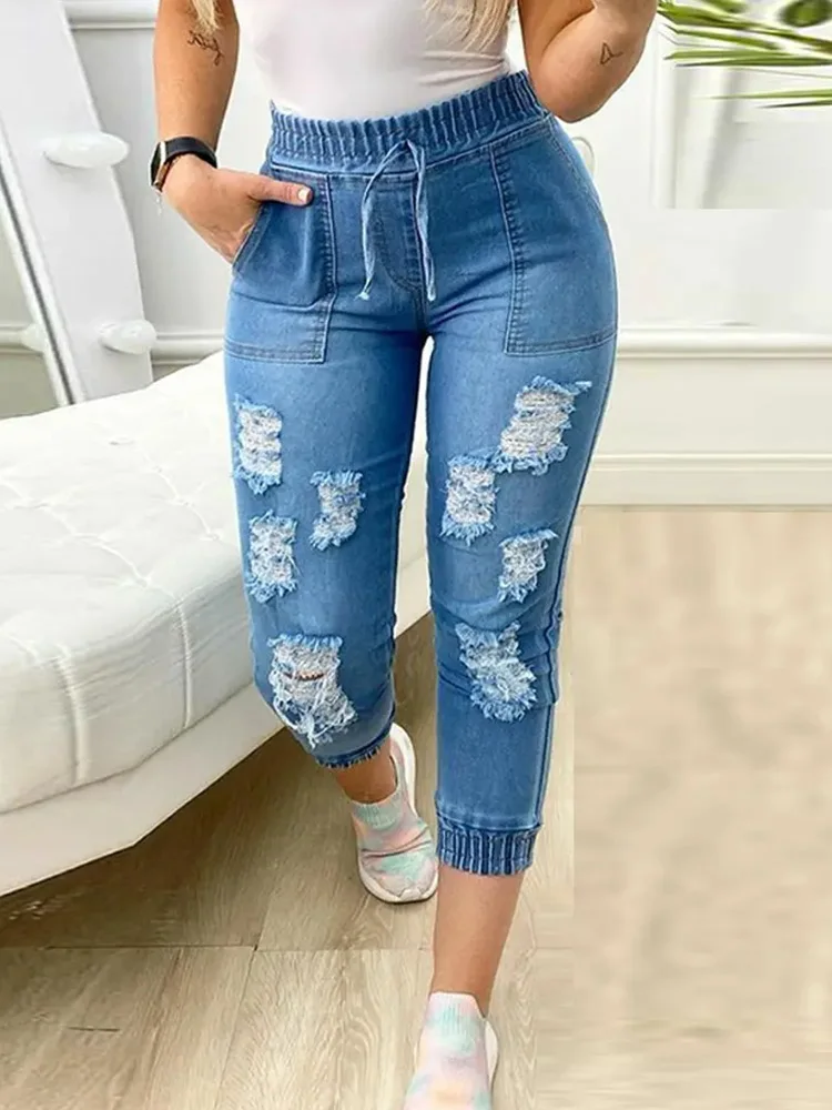 

Drawstring Waist Pocket Detail Ripped Jeans
