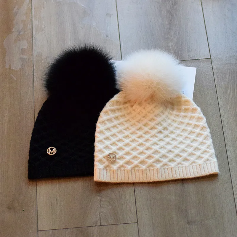 

New Korean Rhomboid Check Wool Knitted Hat Lady fox Fur Pompom Hat Autumn Winter Warm Beanies Hat Ear Protection Hat Luxury Hat