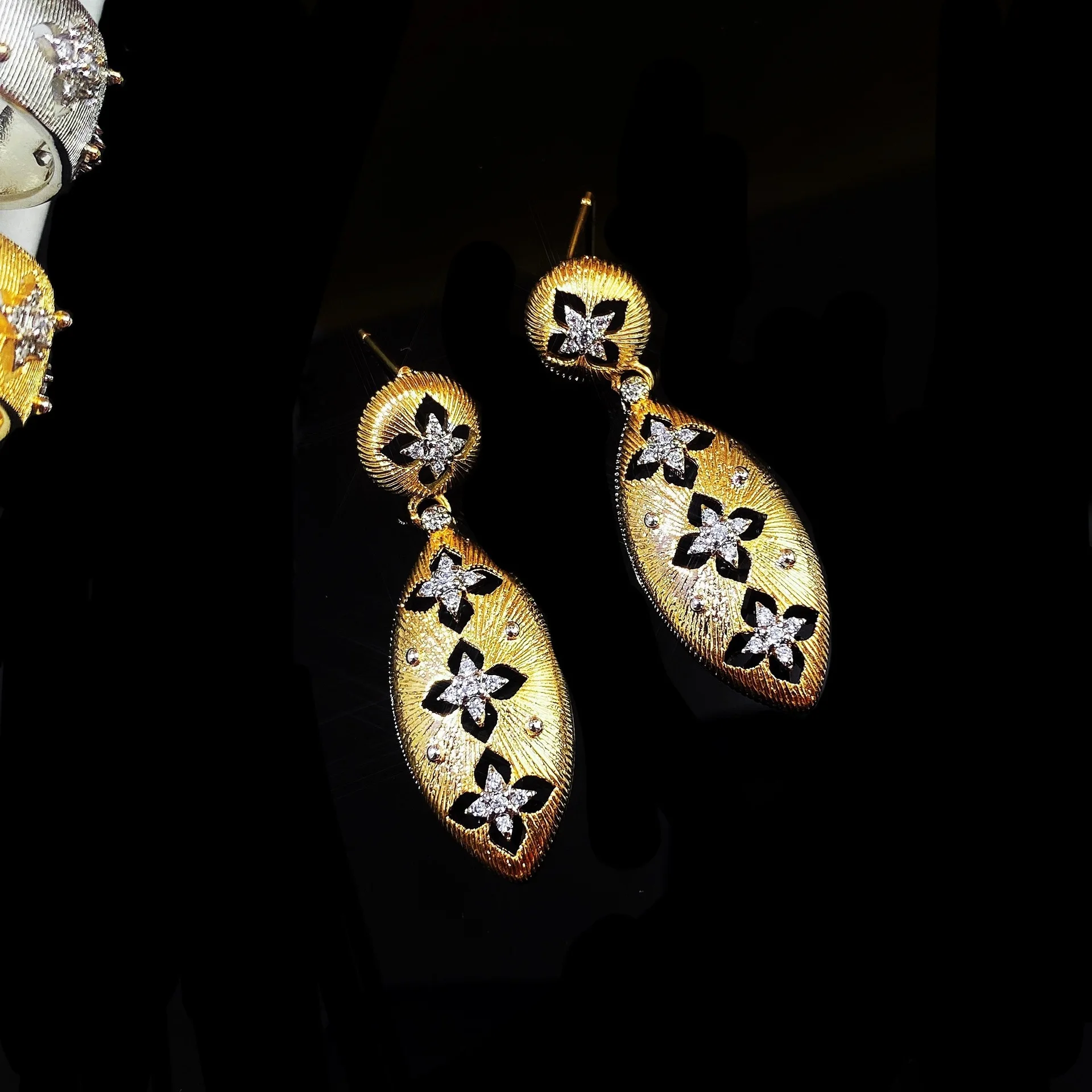 Дропшиппинг роскошный браслет в стиле Bucce матовый золотой стальное полое кольцо