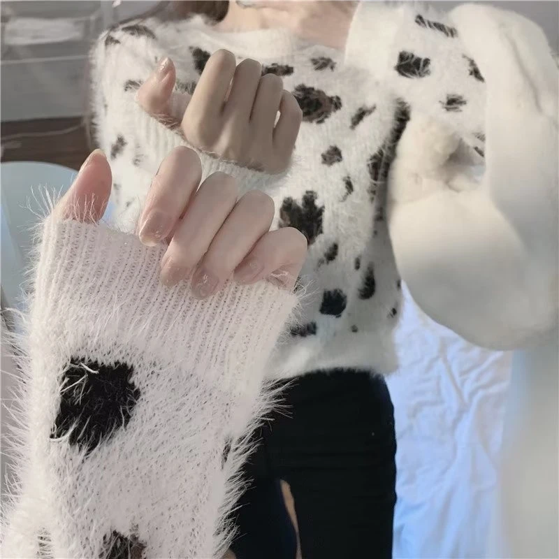 Укороченный женский пуловер