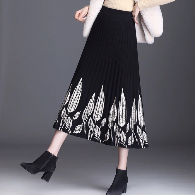 2021 New Knitted Women's A-line Skirt Mid Autumn Winter Long Wrap Hip High Waist  Printed Skirt Girl's Skirt White Leaves