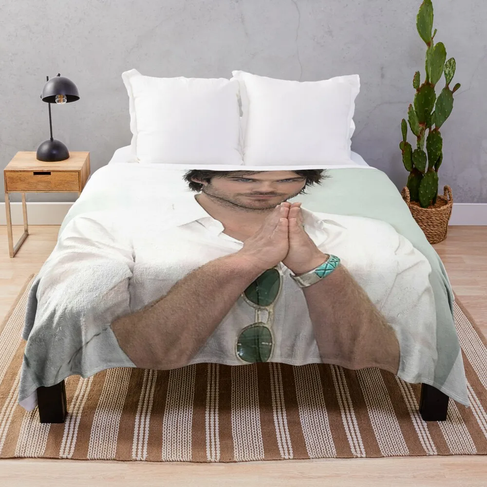 

Ian Somerhalder, Деймон Сальваторе, тонкое одеяло s