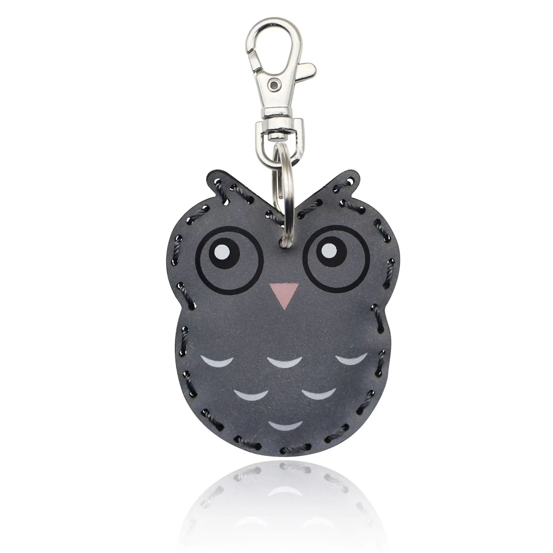 

Светоотражающий брелок из искусственной кожи