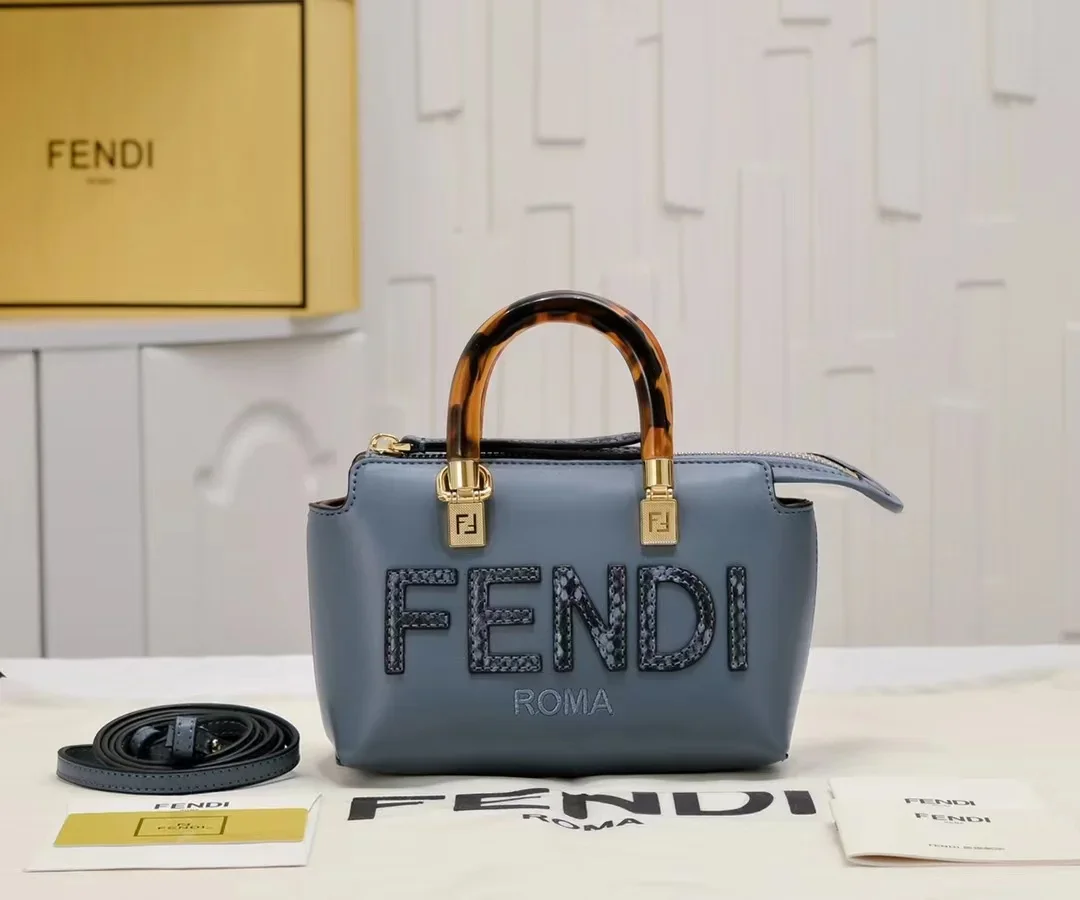 17 * 8 12 см . стиль 1:1 FENDI сумка Модная сумочка Сумка через плечо Женские аксессуары.003
