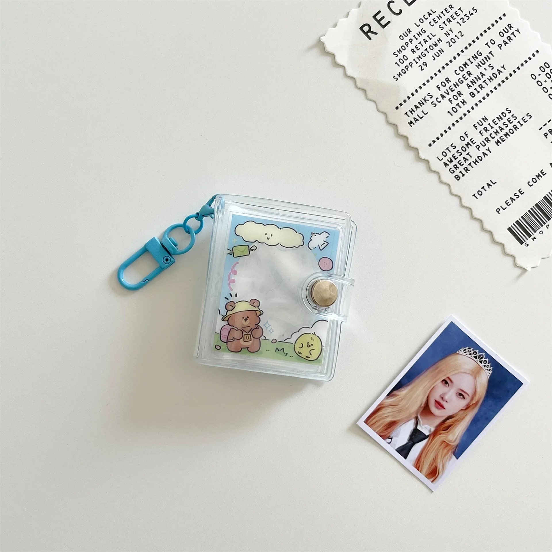 

Мини-фотоальбом-брелок из пластика