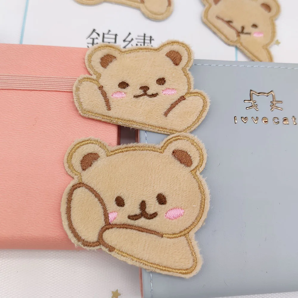 Симпатичная вышивка мультяшного медведя наклеиваемая термоклейкая нашивка