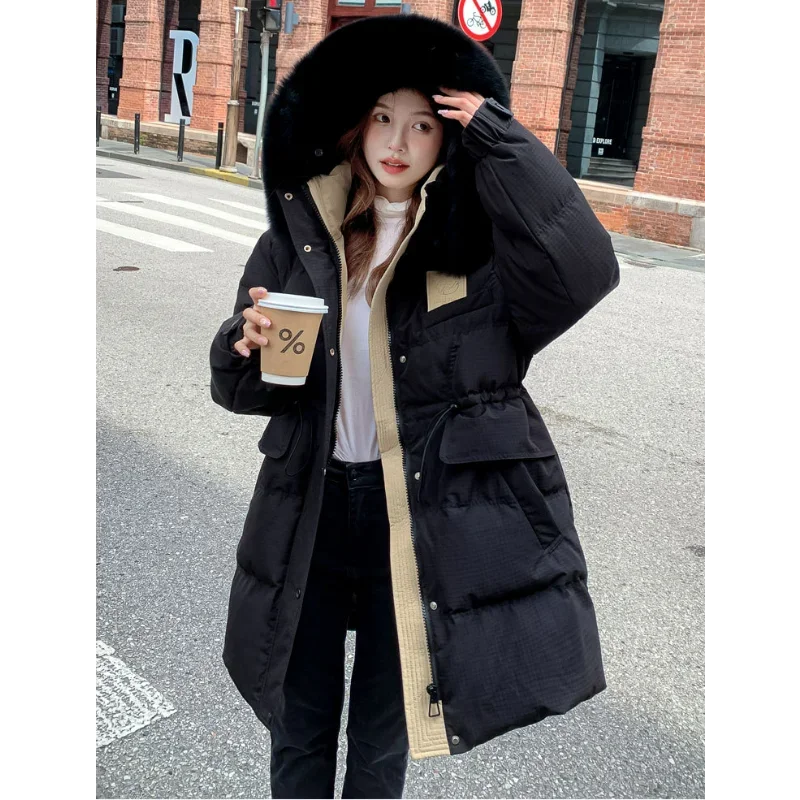 Рисунок 6 - Женский пуховик средней длины