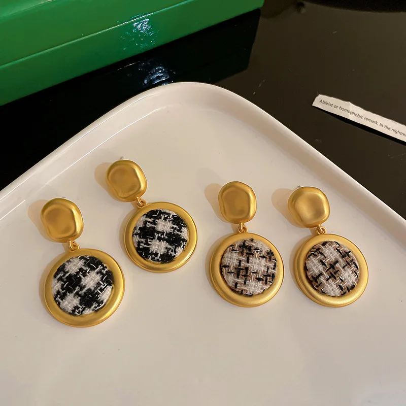 

Fabric Houndstooth Square Earring Korean Retro Simple Fashion Earring Online Celebrity Earring Female S925 Silver Needle