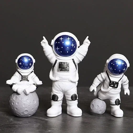 

MOONBIFFY Фигурка космонавта из пластика
