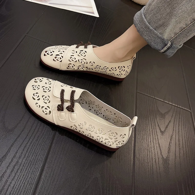 2023 New Retro Designer Cut Out Ballet Shoes Woman Flats Hollow Breathable Casual Flat Shoes Comfortable Moccasins Women Shoes