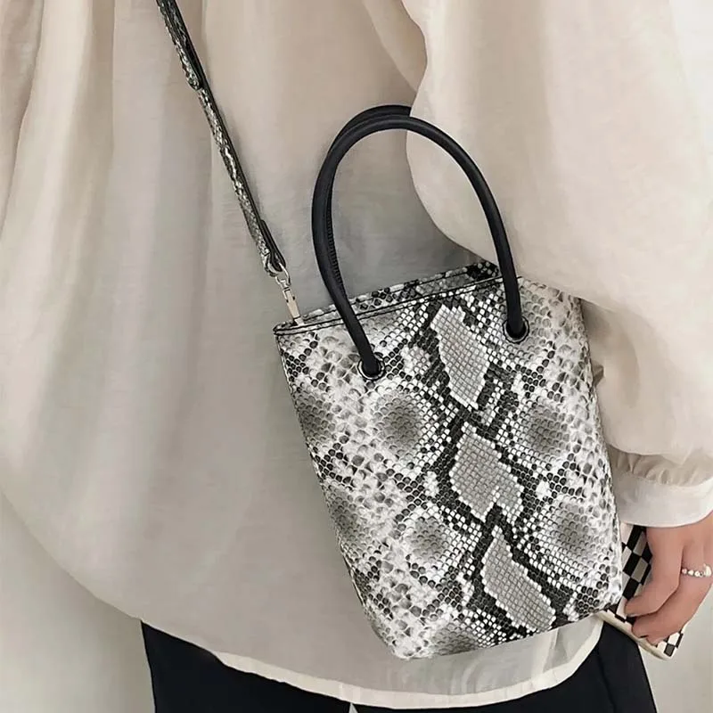 

Niche Tote Crossbody Bags for Women Mini Bucket Snakeskin Pattern PU Leather Fashion Tote Bag Stone Pattern Square Hand Bags