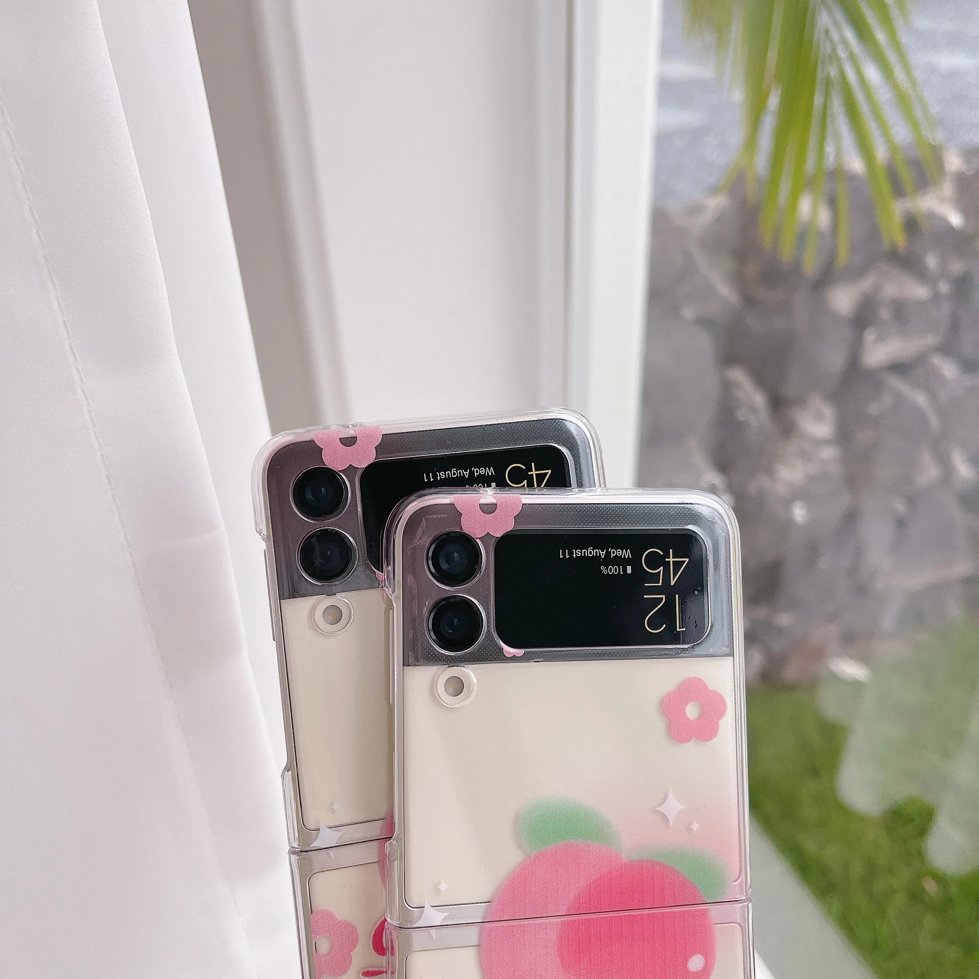 Ins Cute Peach Transparent Phone Case for Samsung Galaxy Z Flip 4 3 Hard Cover for ZFlip3 Zflip4 Solid Shell Bracket