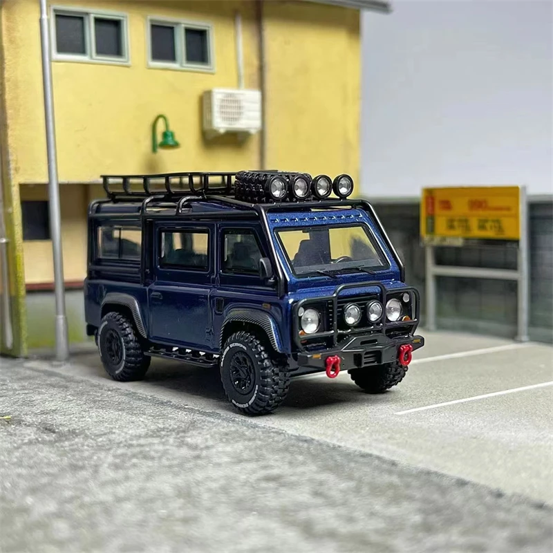 

Мастер 1:64 Land Rover Defender VAN Blue/Green/автомобиль модели «персик»
