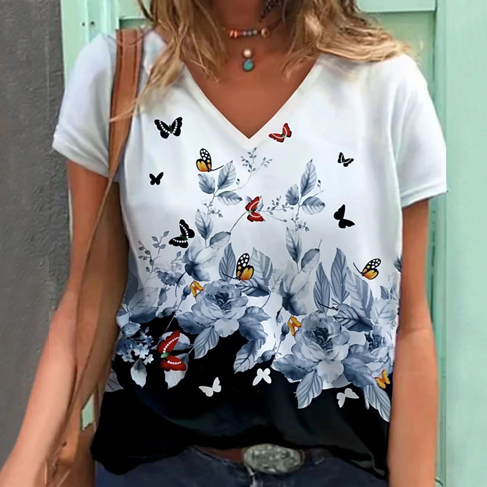 

Женский пуловер с V-образным вырезом и винтажным принтом