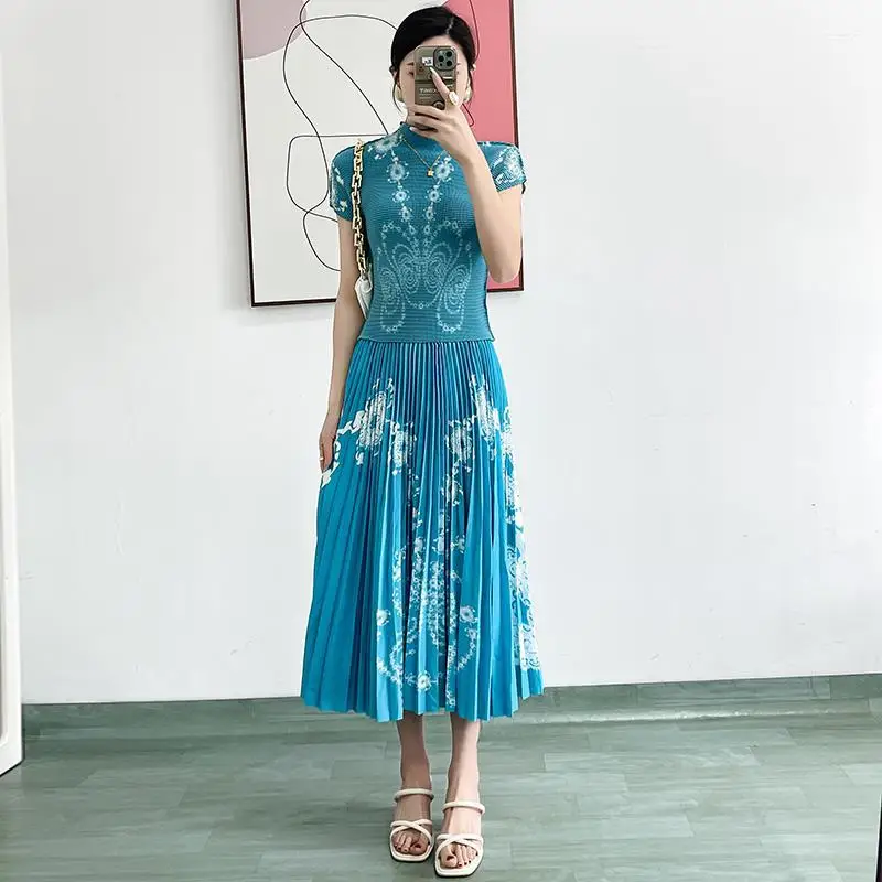 

Miyake Pleated Suit Women's 2023 Summer New Fashion Printed Corn Pleated Slim Top Printed Pleated Skirt Two-Piece Set Suit Women