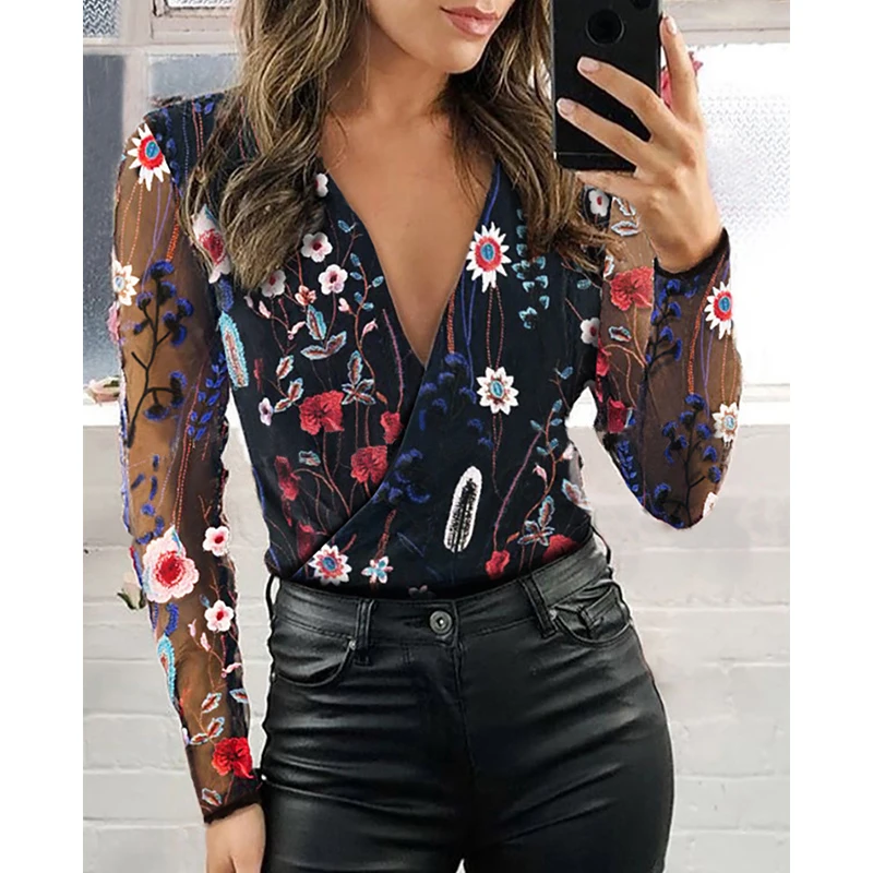 

Fashion Lace Basic Tops Tee Casual Spring Autumn Ladies Female Women Long Sleeve Pullover Floral Embroidery Lace Patchwork Lady