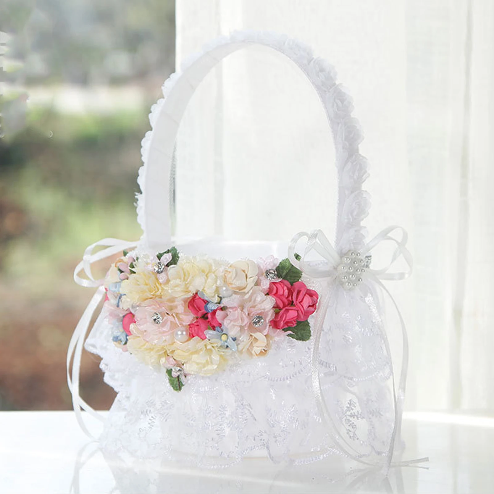 

Lace Bud Flower Design Round Flower Girl Basket Bridal Bridesmaid Basket Wedding Party Petals Decoration