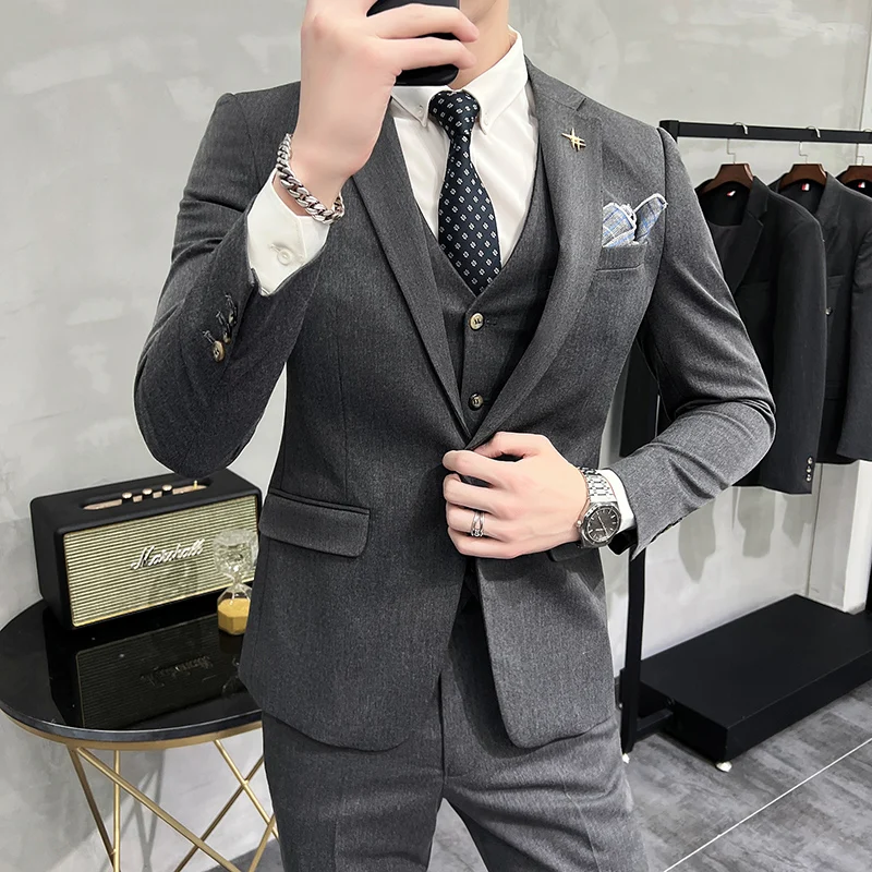 

Новинка 2023, мужской костюм (костюм + жилет + брюки), Модный деловой Тонкий Свадебный красивый повседневный Британский Комплект из трех предметов