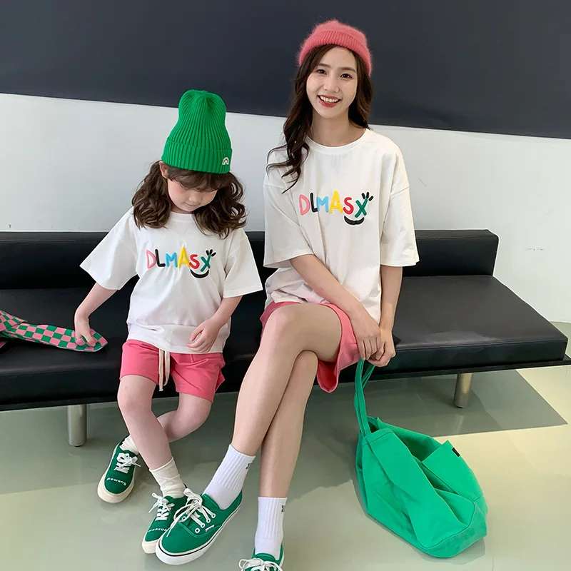 

Mother Kids Family Matching Outfits 2022 Summer T-shirt Shorts Sets Mother Daughter Matching Clothes Baby Girl Family Pair Look