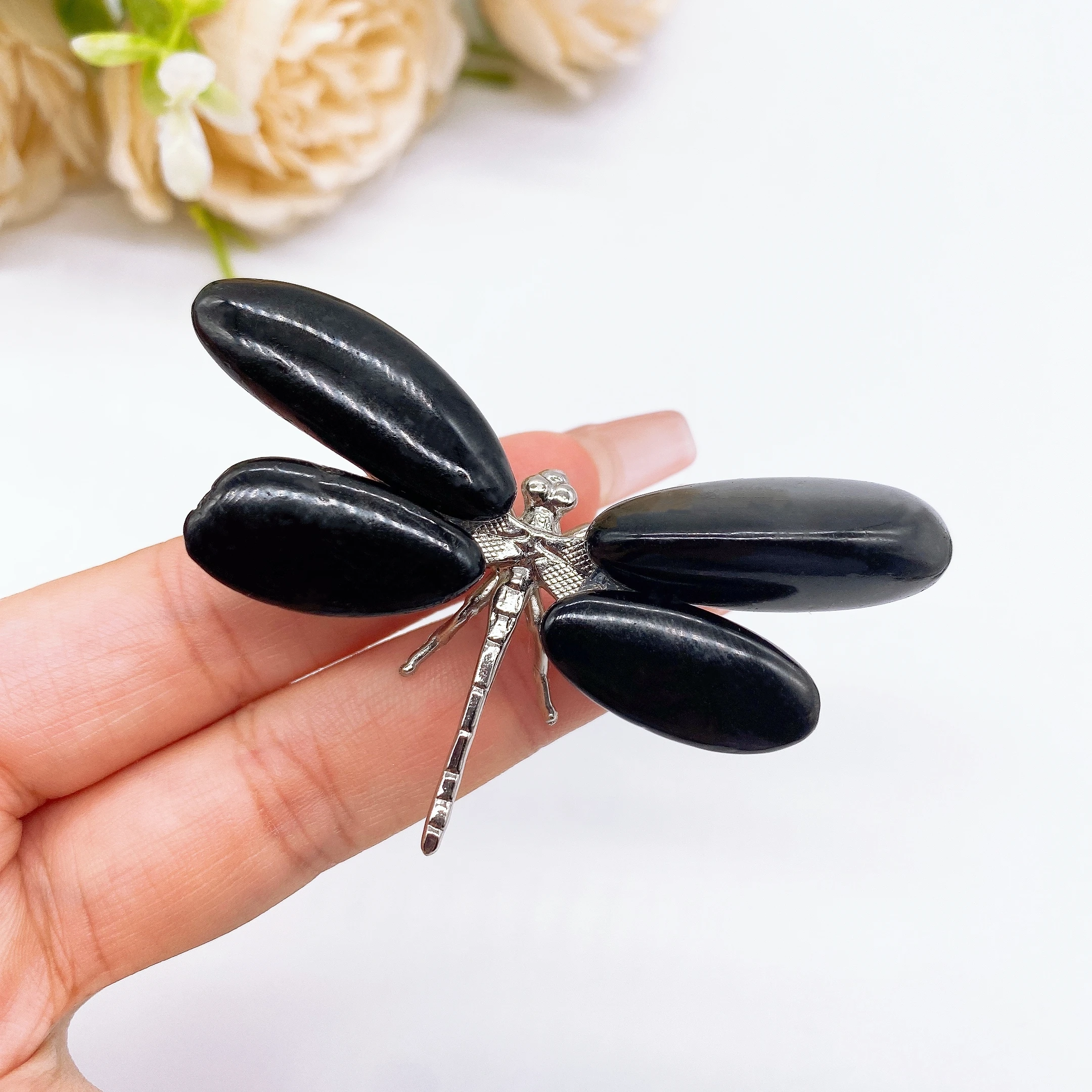 

Натуральный черный турмалин стрекоза