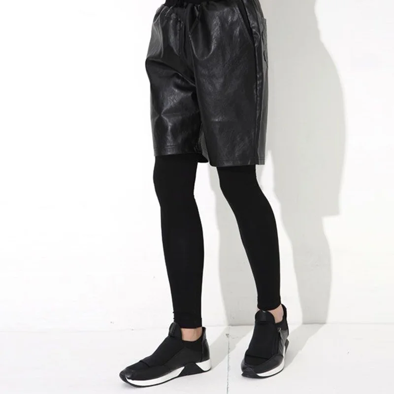 Мужские мягкие черные матовые прямые шорты из искусственной кожи