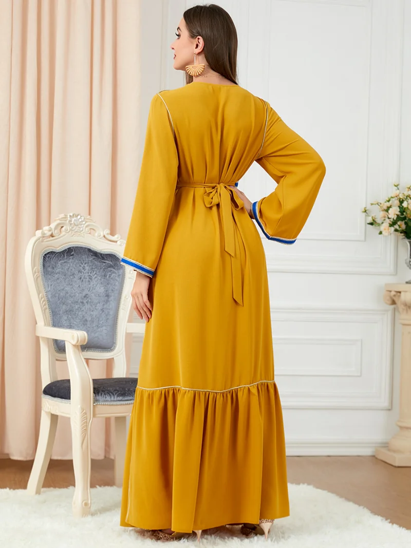 Abayas For Women Dubai 2022 Embroidery Belted Kaftans Elegant V-Neck Long Sleeve Pleated Patchwork Robe Autumn