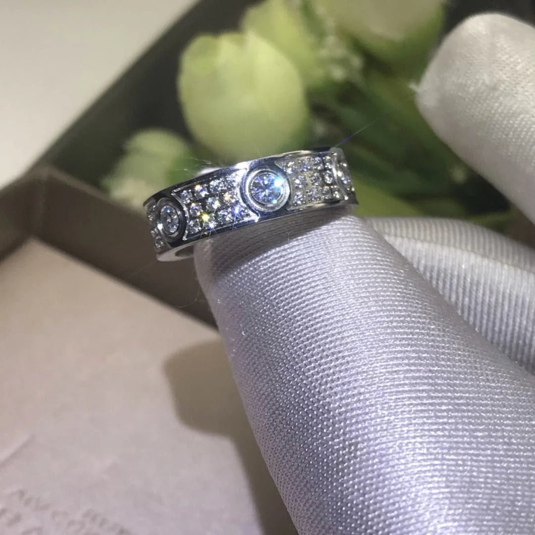 

High quality zircon titanium steel fadeless All Sky Star Couple Ring Luxury high-end holiday gift for men and women