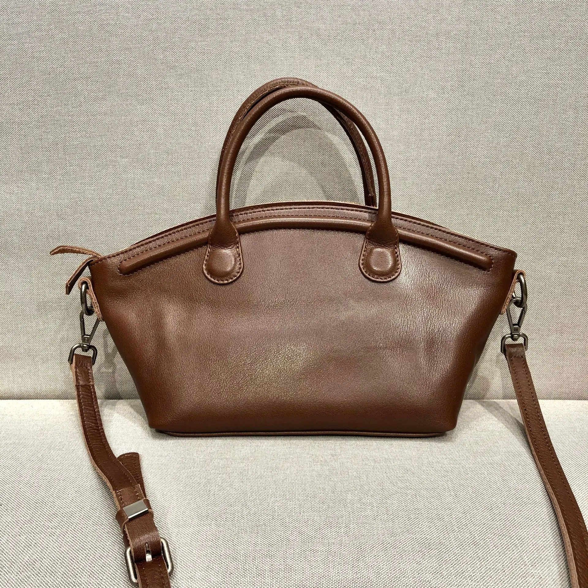 Рисунок 6 - Женская сумка через плечо