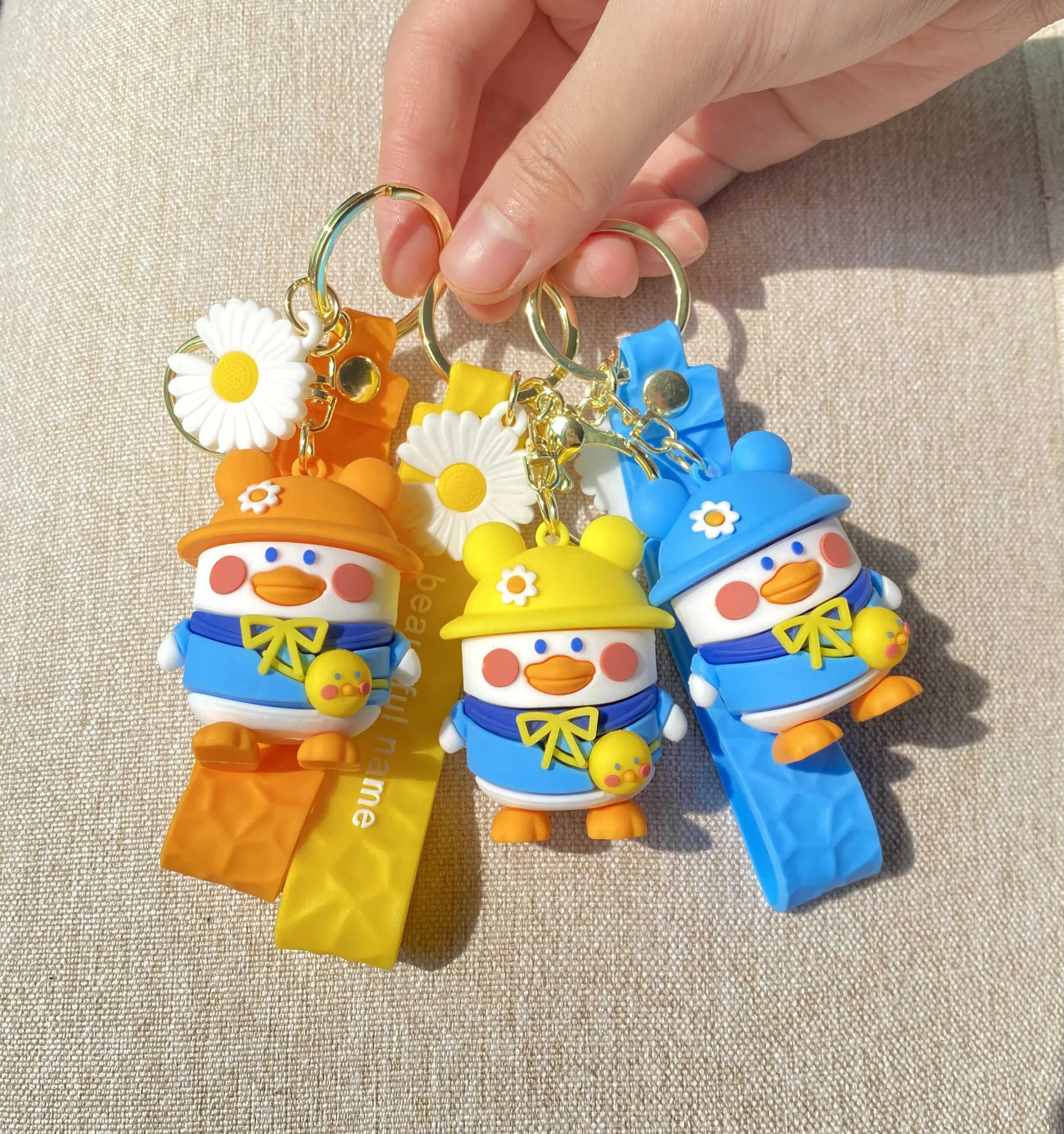 

Cute Cartoon Duck Pendant Silicone Keychains Key Chain Keyring Jewelry Women Men Student Bag Pendant Keychain Phone Car Keychain