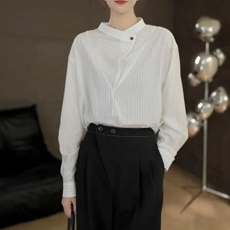 Элегантная полосатая рубашка с круглым вырезом и длинными рукавами элитная