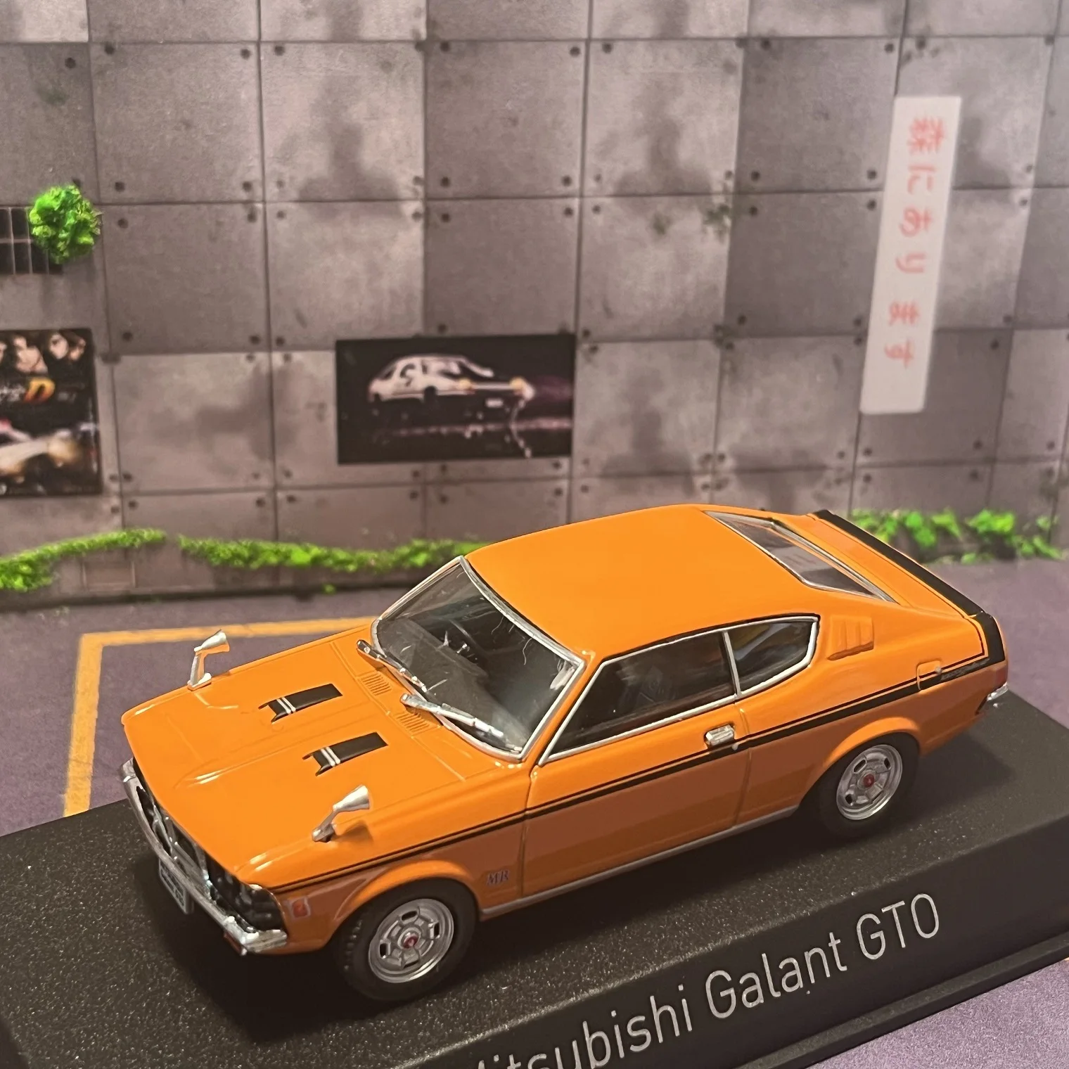 

Модель литая автомобиля Norev 1/43 Galant GTO из сплава