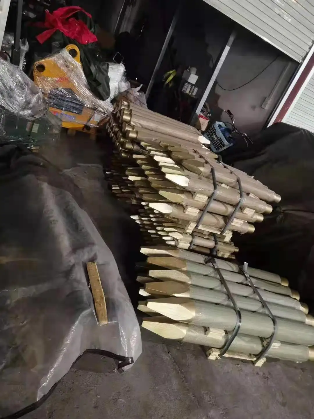 Электрический гидравлический домкрат для экскаватора