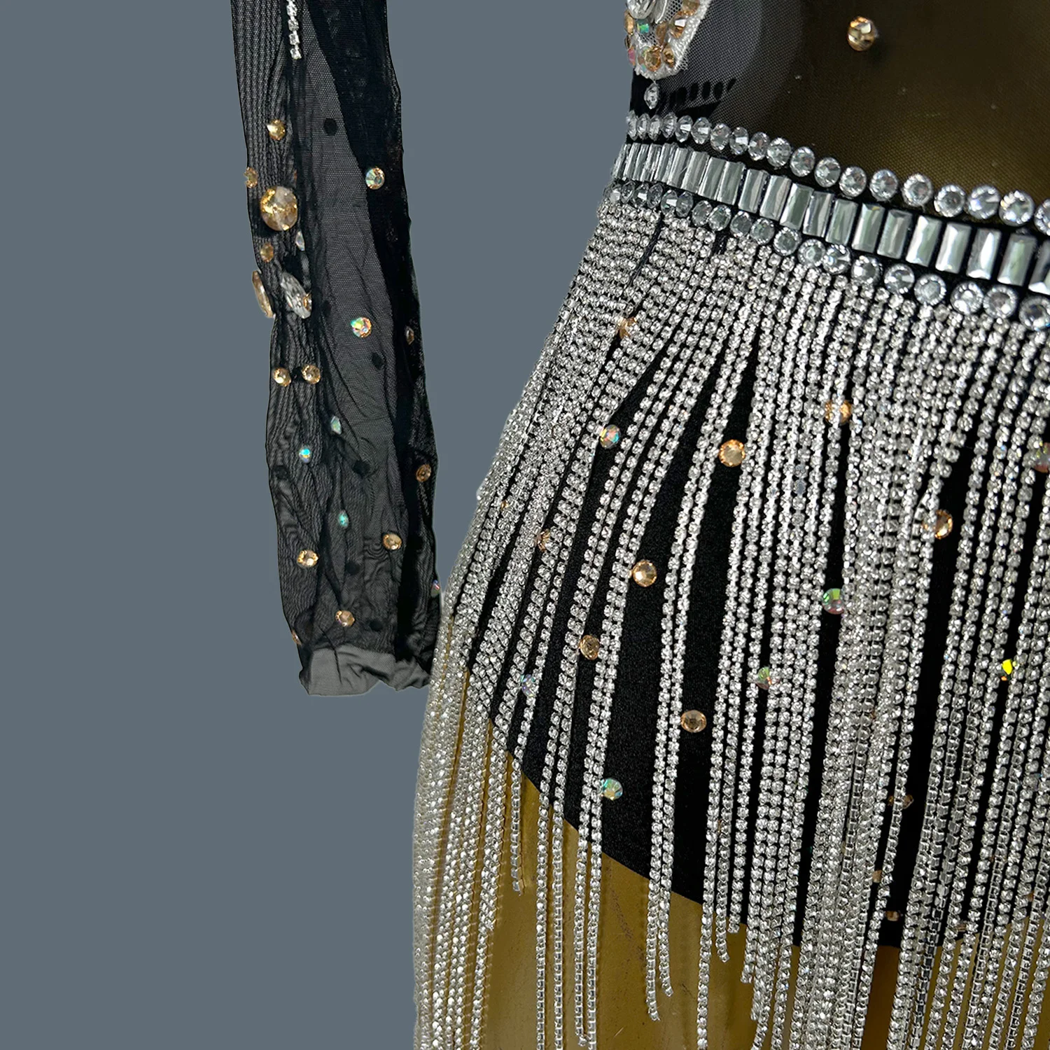 Женский боди с бахромой