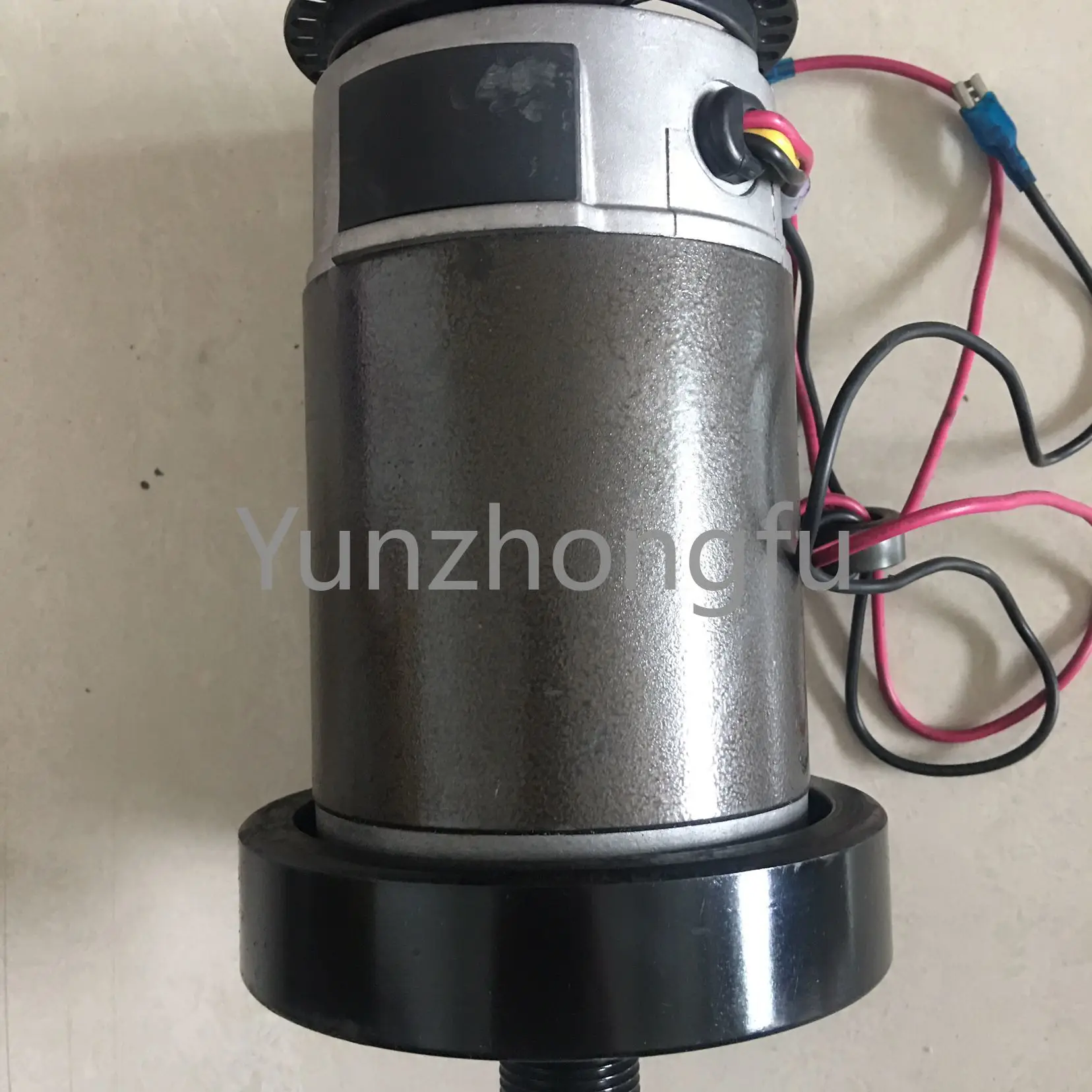 

ZYT1105-56 180 л.с. 4600 в А об/мин беговая дорожка двигатель постоянного тока