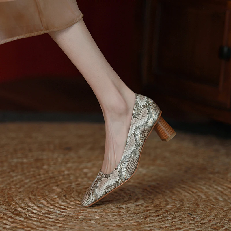 Женские туфли из натуральной кожи со змеиным тиснением 22-2022 см | Обувь