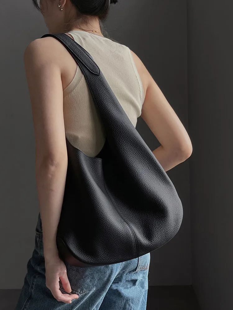 

GENGWO Black Fashion Simple Casual Genuine Leather Women Bag\Handbag Real Cowhide Leather Tote Shoulder Commuter Shopping Bag