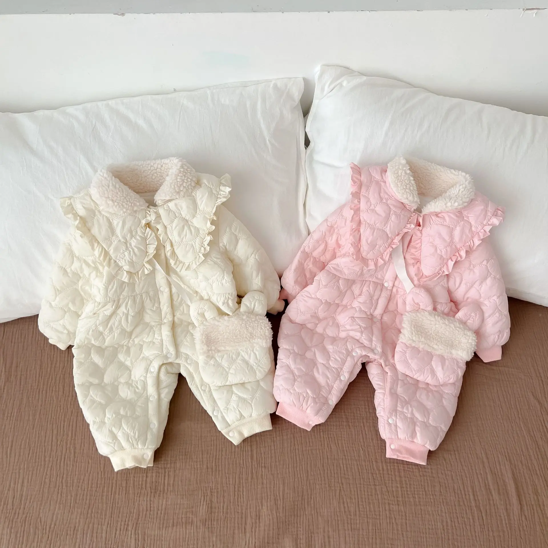Baby Clothes Super Western Autumn And Winter Girl's Clothes Lnfant Jumpsuit Plush Thickened Newborn Coat