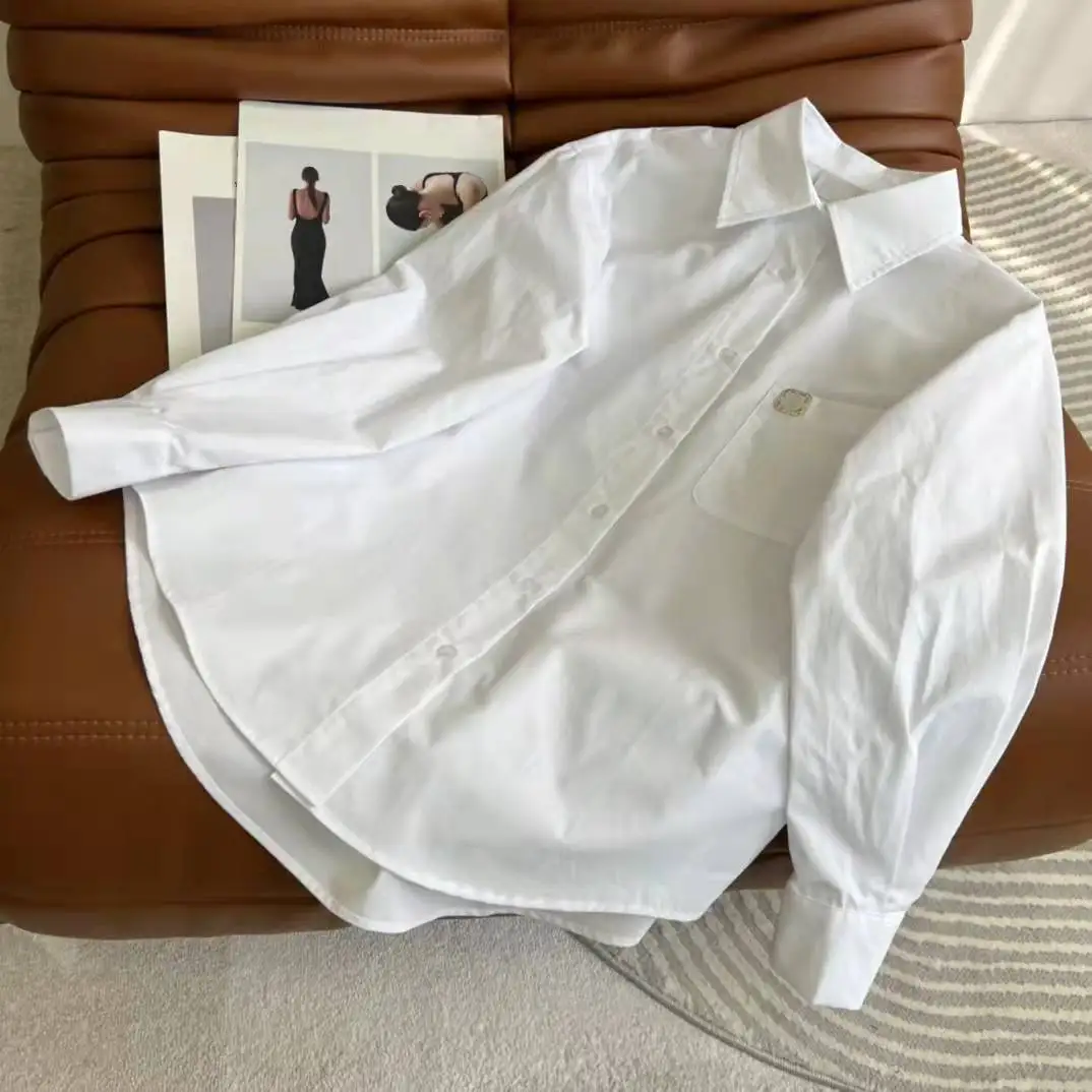 

Guesod Cotton Blouse Top Quality Pockets Diamond Metal Logo All Match Brief Turn-Down Collar White Blouse Female New