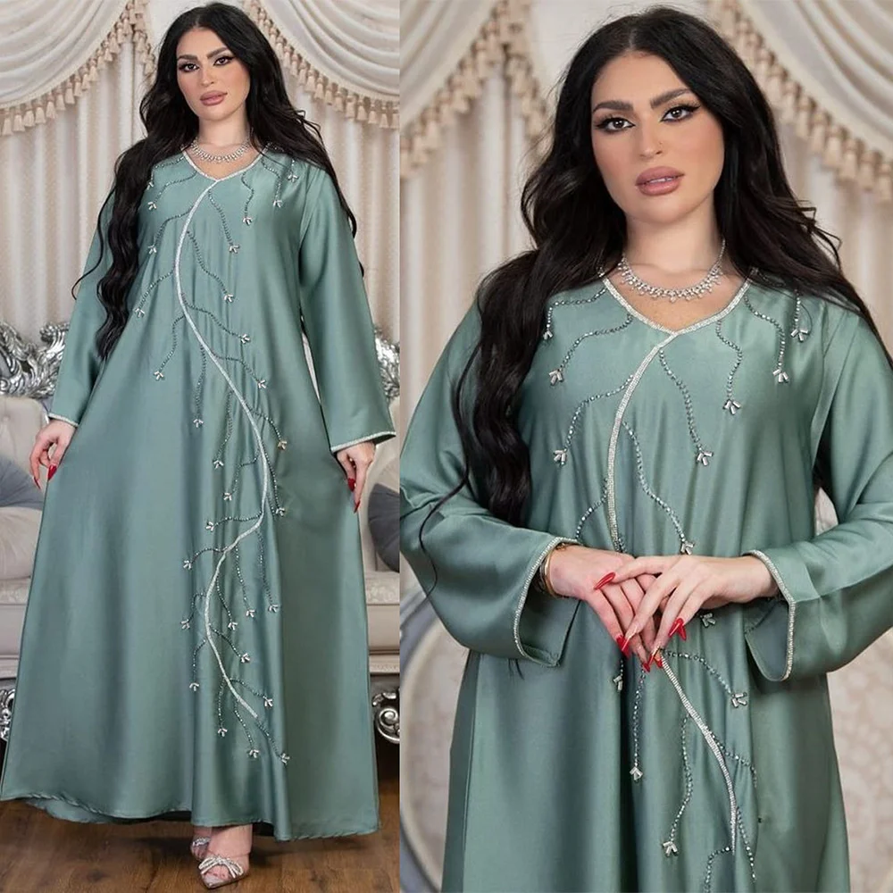 

Ramadan Middle East Muslin Dress Dubai Turkey New Dress Flare Sleeve With Diamond V-neck Loose Robe Long Dress Elegant Evening