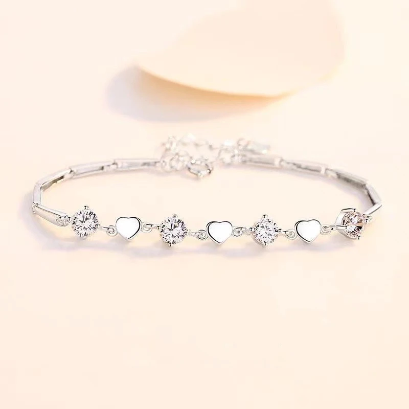 Женский браслет из серебра 925 пробы с кристаллами |