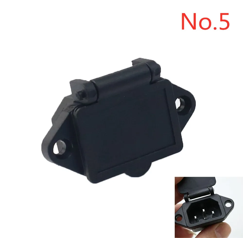 

Черный разъем питания IEC 320 C13