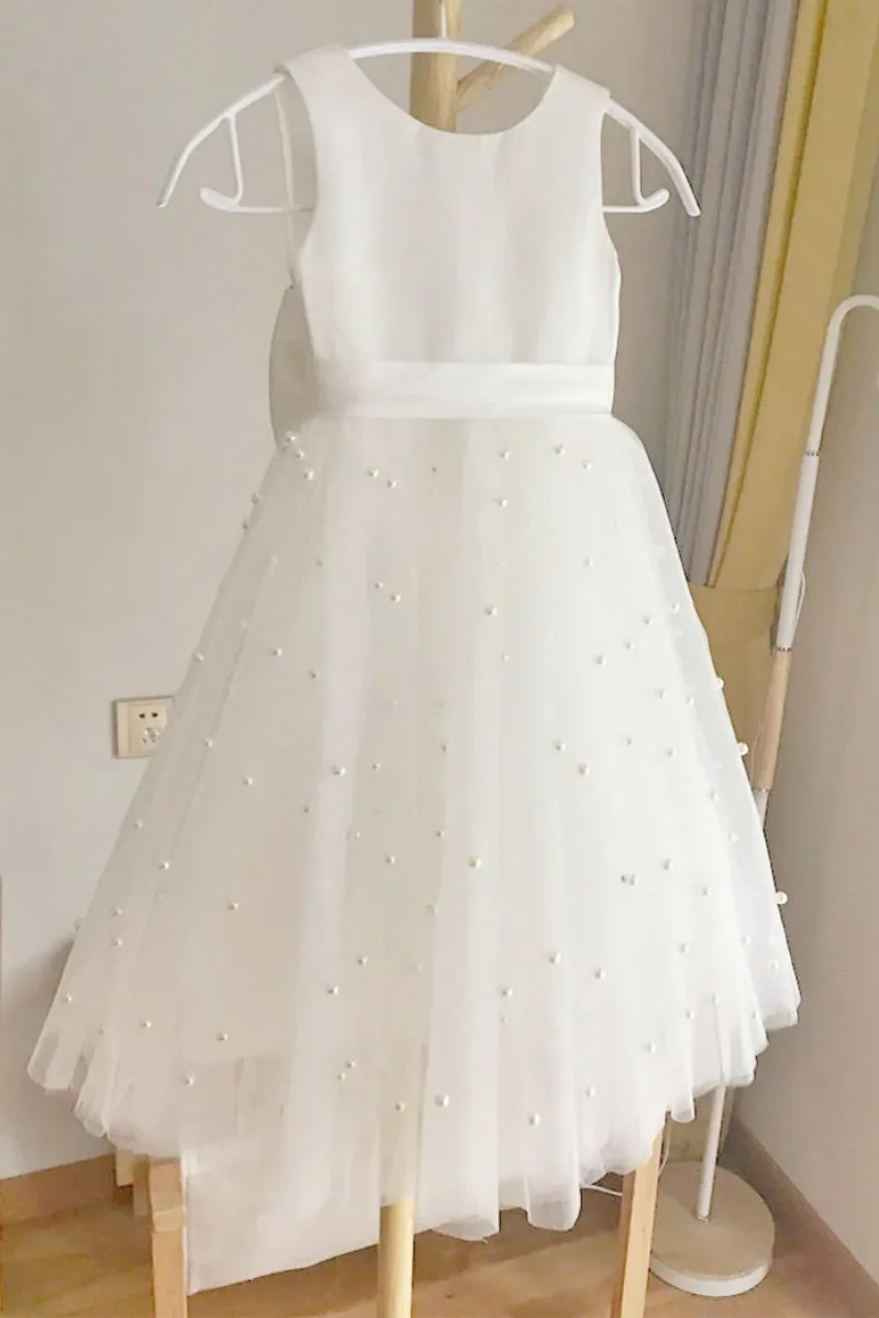 

Ivory Flower Girl Dress Elegant Tulle Features With Crew Neck Pearls V-back Sleeveless For Wedding Birthday First Communion Gown