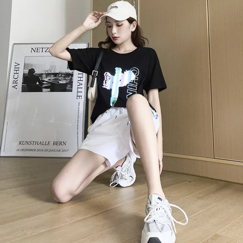 

Korean Fashion Women Sports Suit 2 Pieces Set Outfits Casual Wear Fashion Trendy Sports Suit Summer Shorts Workout Sets 2022