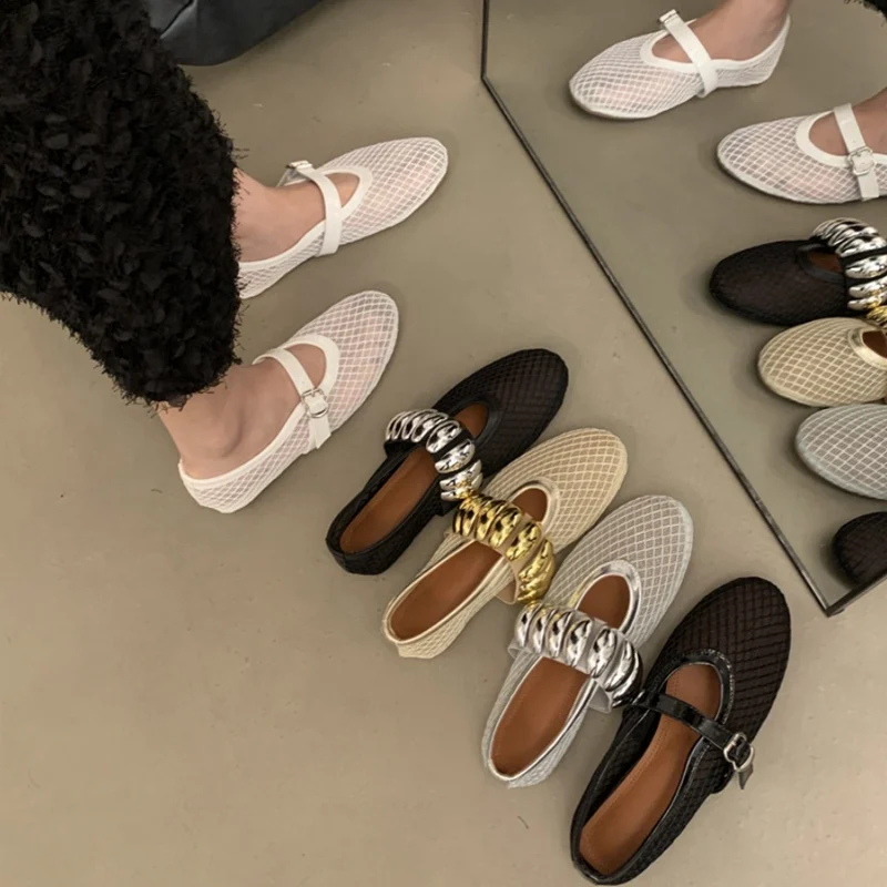 Балетки женские с заклепками сетчатые ремешком и пряжкой повседневные мягкие