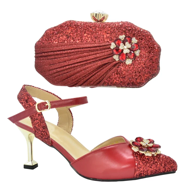 Туфли-лодочки женские на высоком каблуке с острым носком и сумочкой