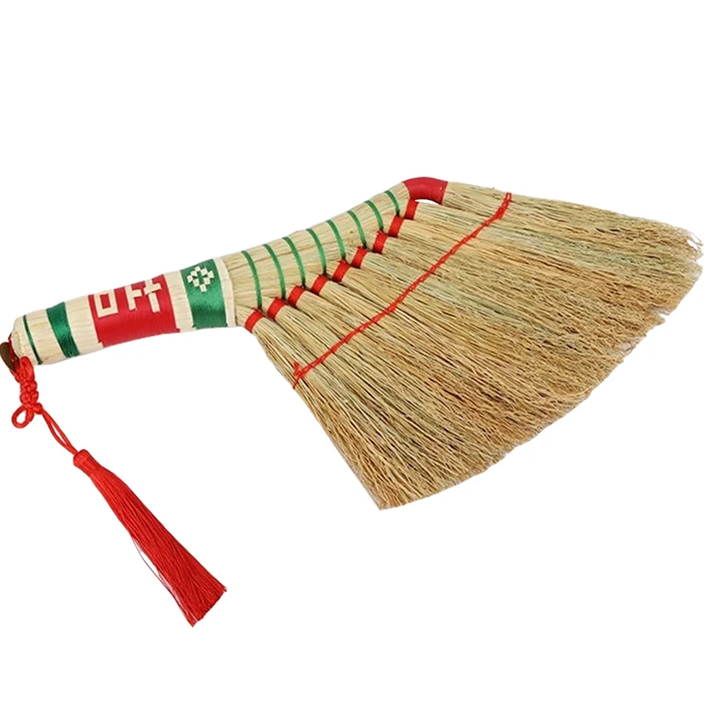 

Chinese Style Woven Bed Broom Home Desktop Dust Brush Short Handle Broom Home Cleaning Tool