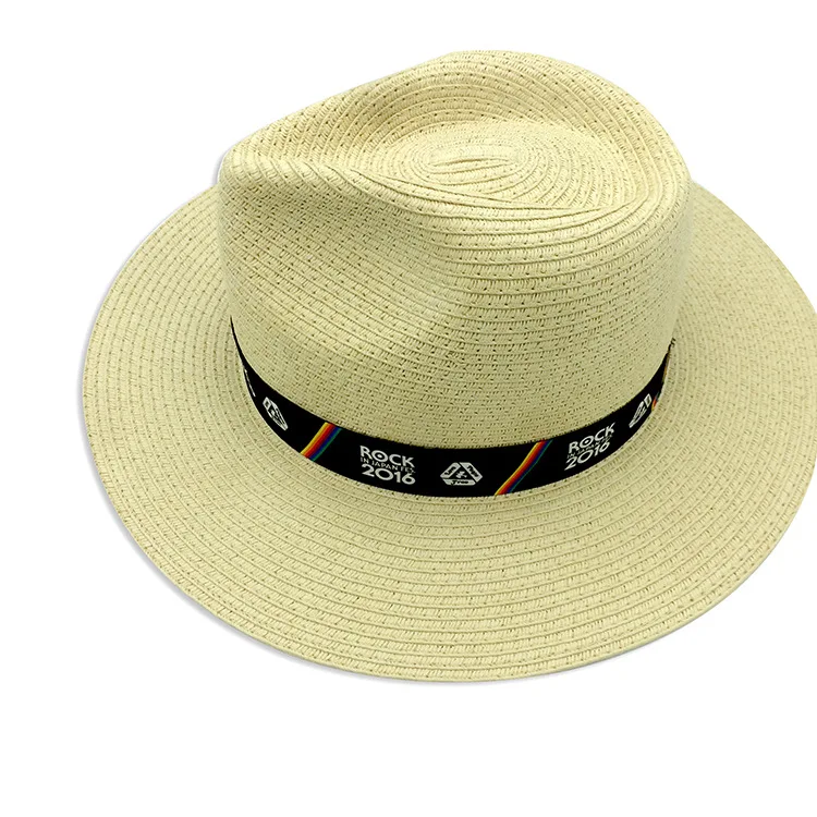 Соломенная шляпа из льна