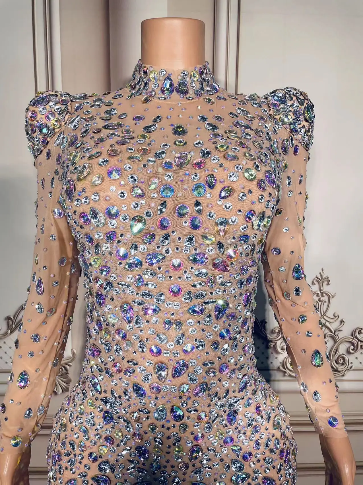 Рисунок 2 - Ручная работа, искусственная кожа